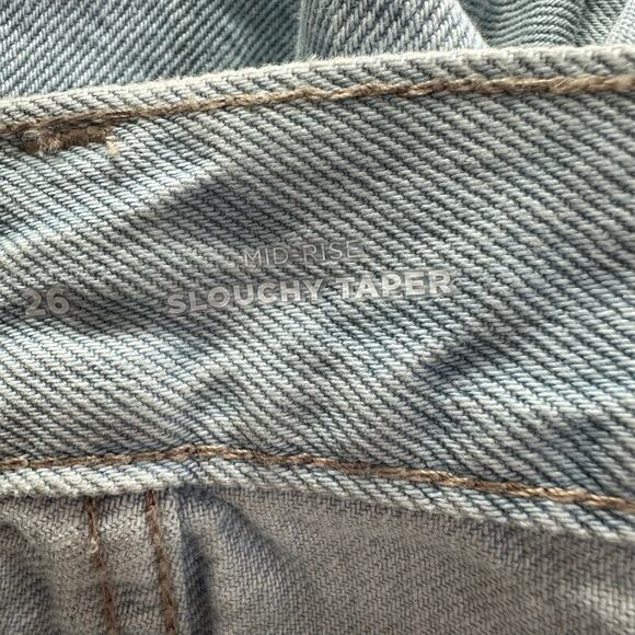 Old Navy Womens Jeans Mid Rise Slouchy Taper Size 26 Light Wash Button Fly Blue - Picture 7 of 9